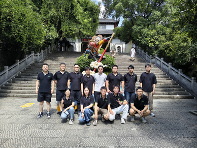 山下合照.jpg